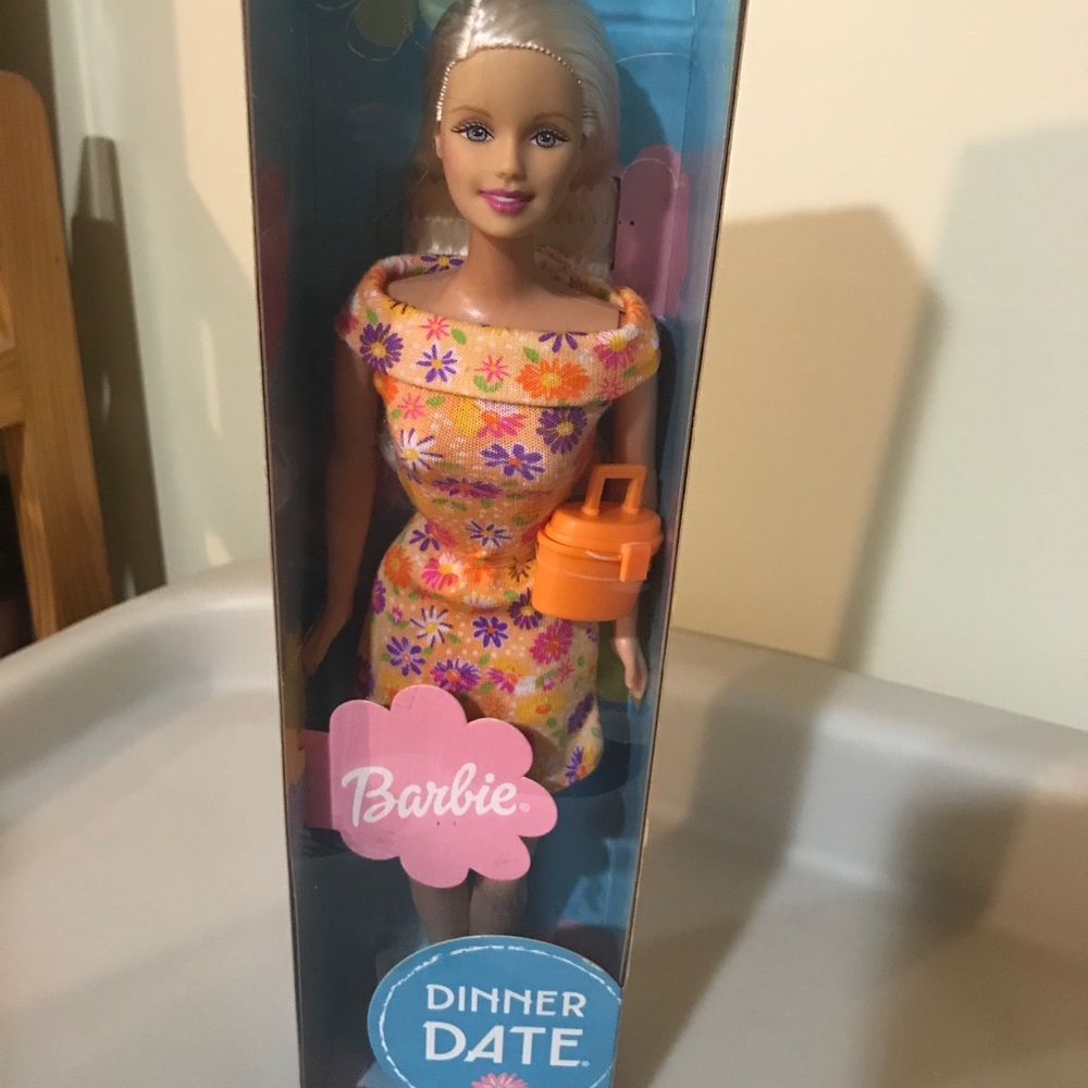 Mattel 2002 Dinner Date Barbie - in unopened original box